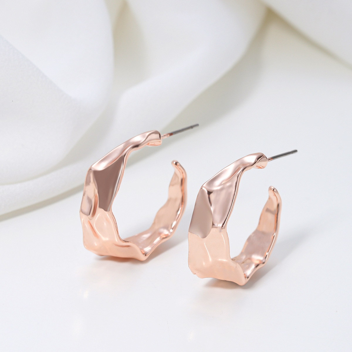 Korean Style Unique Irregular Design For Women Light Stud Earrings C-Shaped Ear Jewelry