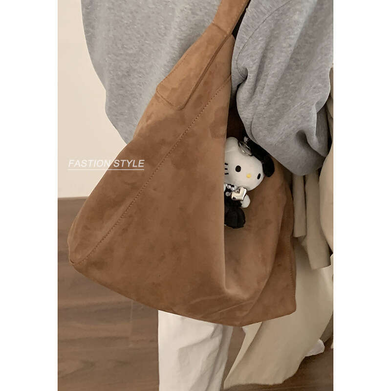 Casual designer bag Style Large Capacity Tote for Women 2024 New Autumn Winter Fashion Shoulder Versatile Underarm Bag