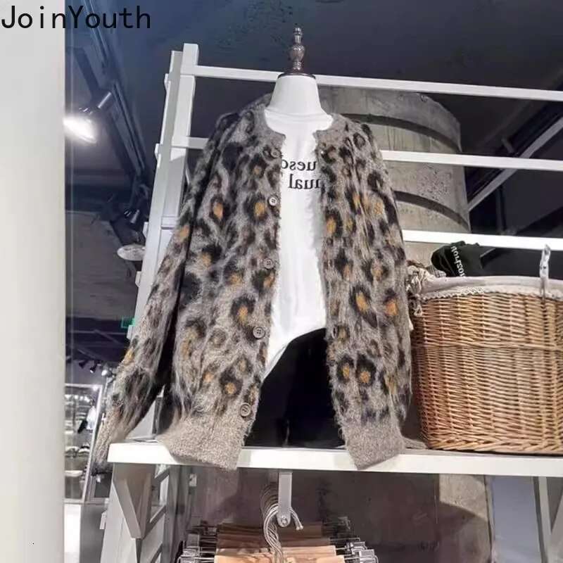 2025 Women Clothing Leopard Knitted Cardigan Women Sueter Mujer Korean Chic Pull Femme O-neck Casual Fashion Oversized Sweater