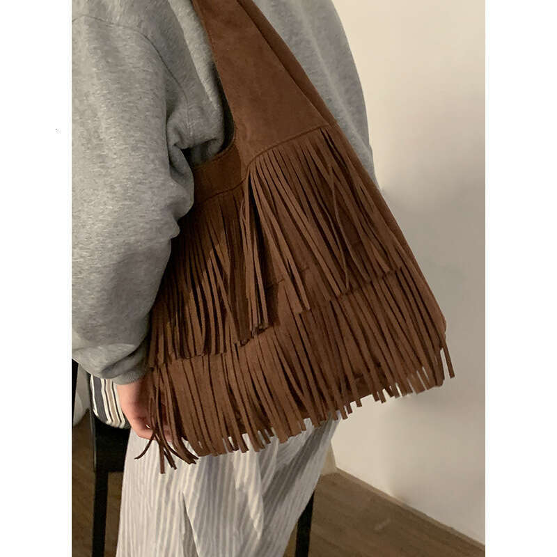 designer bag Milad Style Autumn Tassel for Women 2024 New Suede Tote Large Capacity Underarm Bag