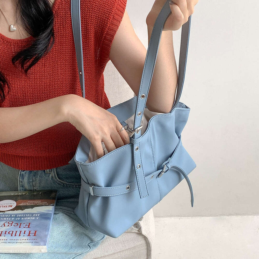 Free shipping fashion designer bag Luxury Korean Style High End Soft Loose Underarm Tote for Women Summer Large Capacity Fashion Commuter Shoulder Bag
