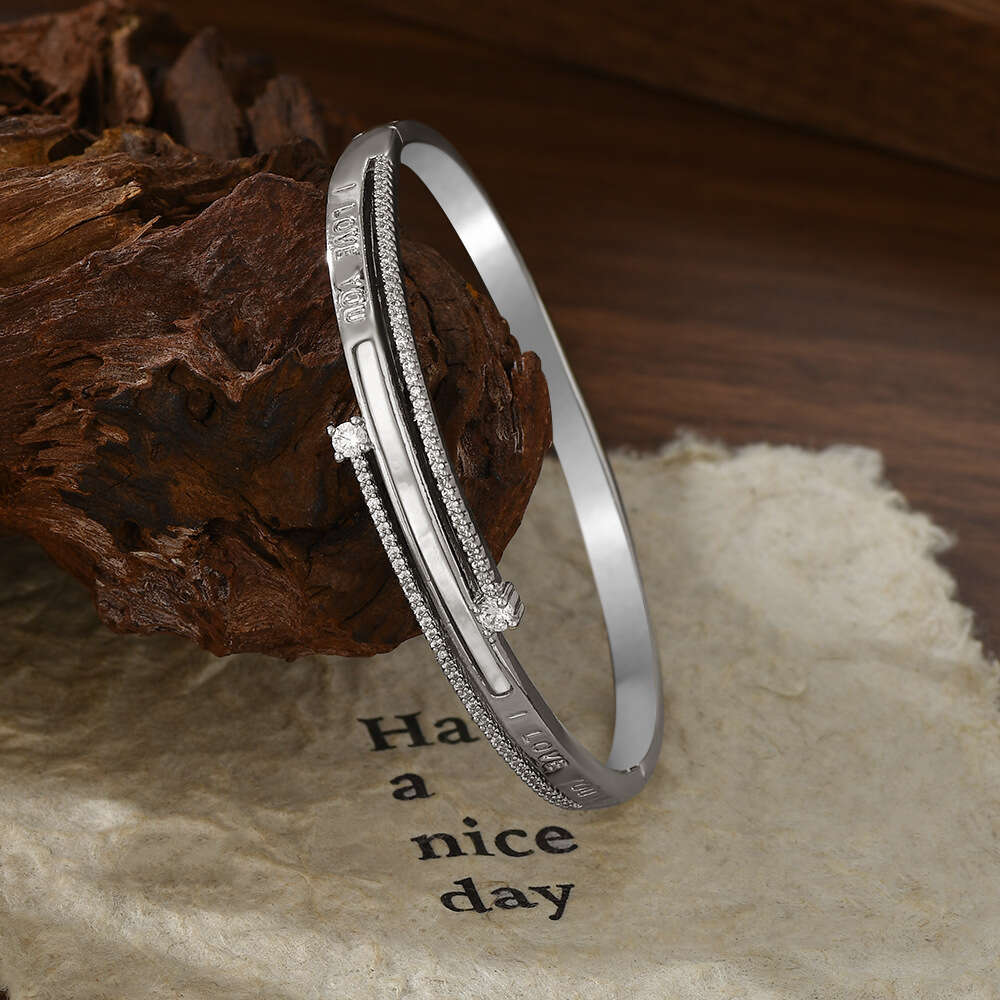 Autumn Winter New Real Gold Plated Micro Inlaid Zircon Personality Bracelet for Women High-end Natural Shell Bangle