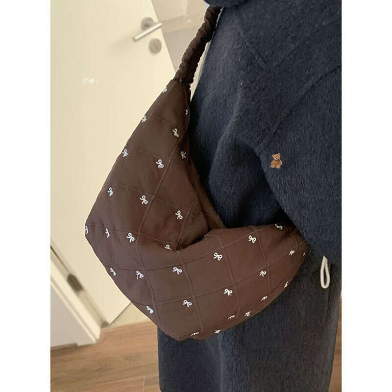 Niche Winter designer bag Down for Women 2024 New Korean Style Nylon Dumpling Versatile Crossbody Shoulder Underarm Bag