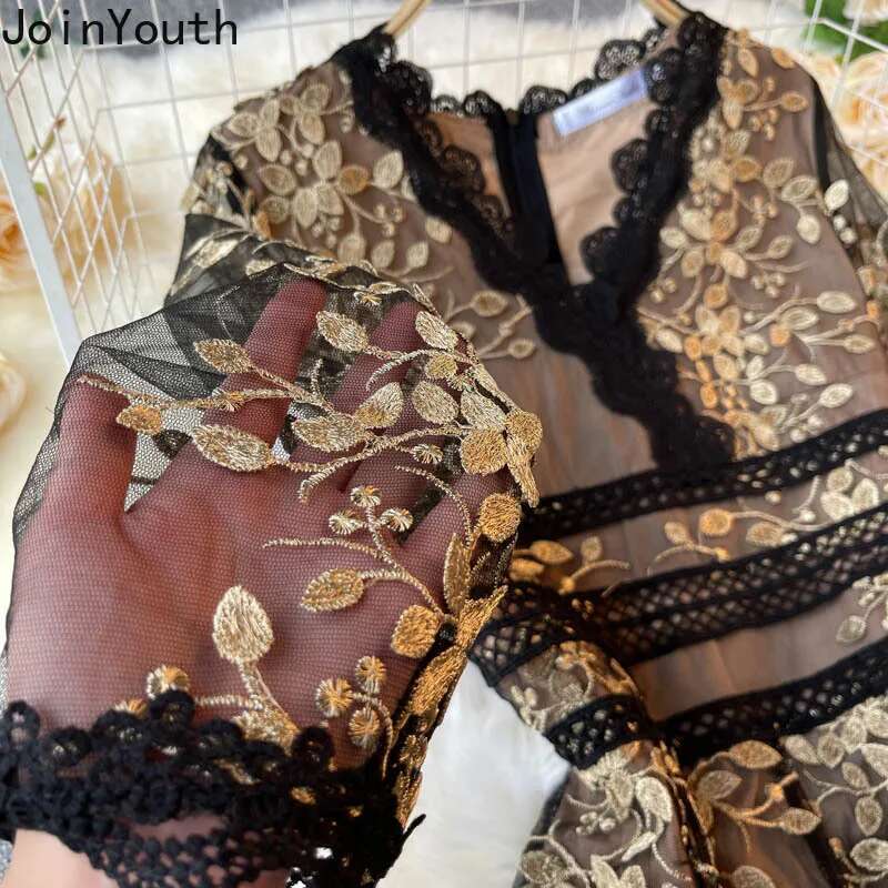 Elegant Party Dresses for Women 2025 Vestidos De Mujer Temperament Robe Femme V-neck Tunic Embroidery Floral Vintage Maxi Dress