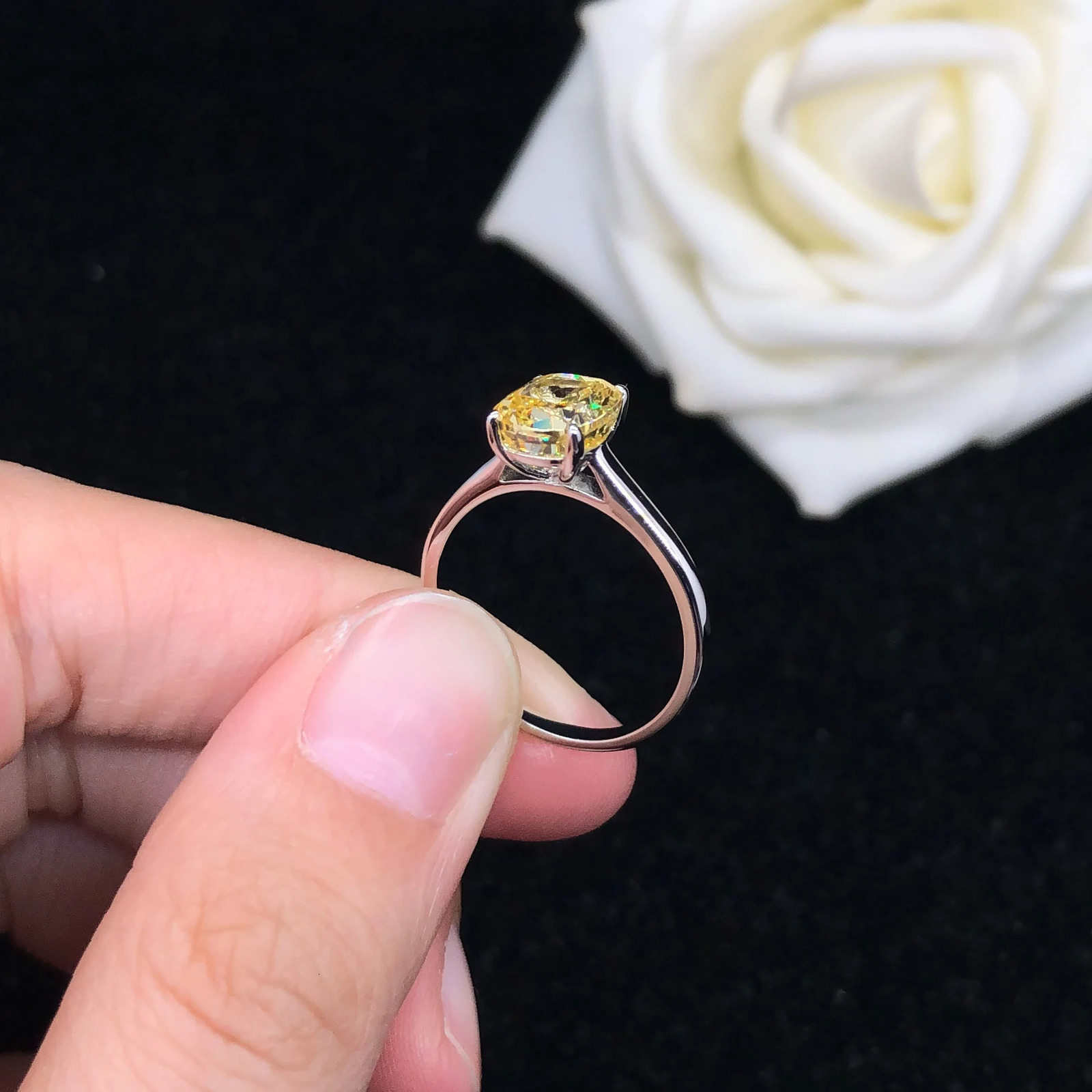 Vogue Jewelry 1.5Ct Cushion Cut Lab Grown Yellow Diamond Engagement Ring 14K AU585 White Gold Fine Jewelry R158 250617