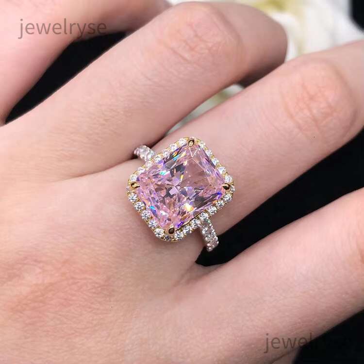 DHCollections Fancy Sterg Sier Jewelry 5ct Radiant Ring Women Zircon Light Pink Dia 8A CZ Iced Cut Wedding Halo Rings