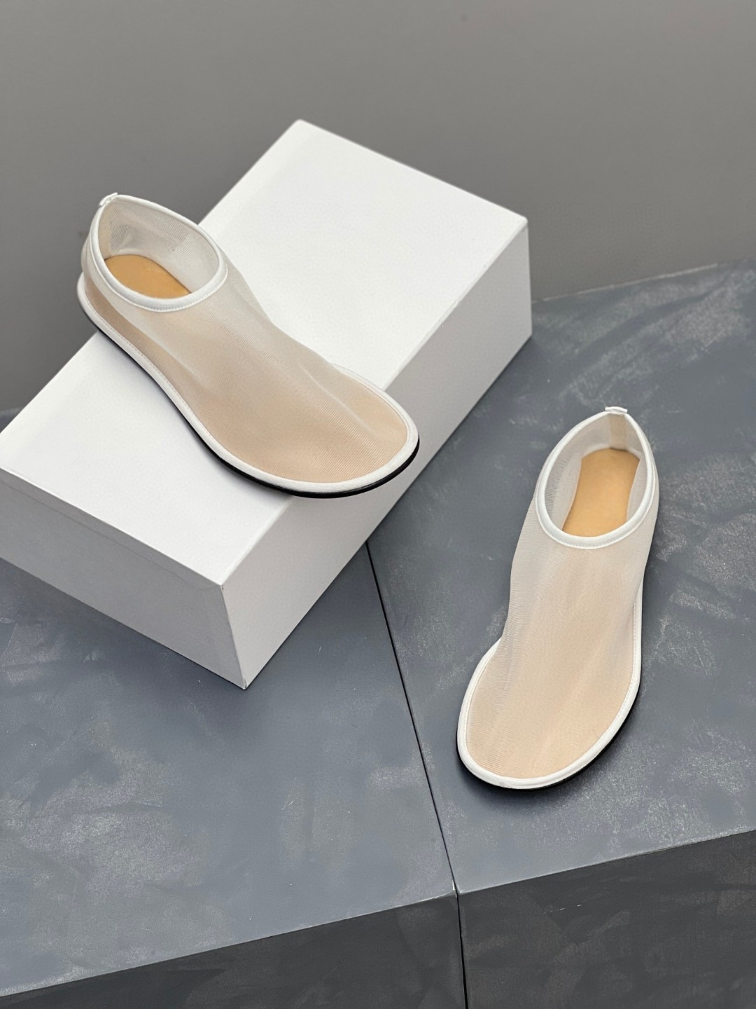 Designer Casual Stylish Fashion Ballet Flat Shoes Woman Mesh Hollow Outs Mary Jane Shoes Beach Summer Walking Shoes Women Sandals