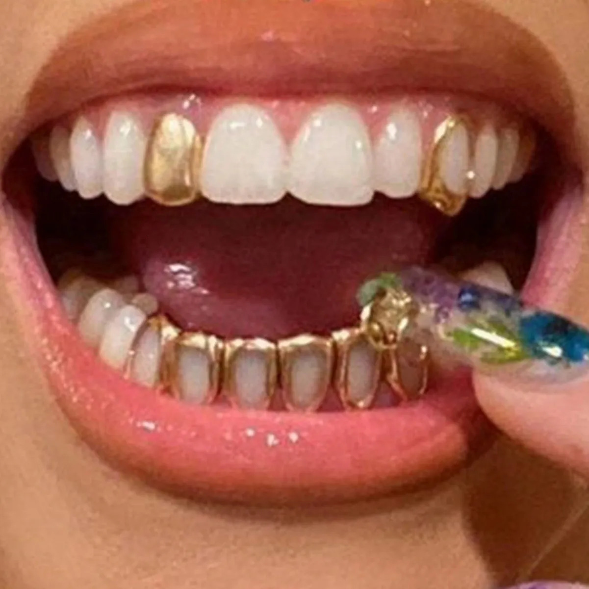 SixHollowedOut Flat Teeth HipHop Braces ThreePiece Set Stage Prop 250613