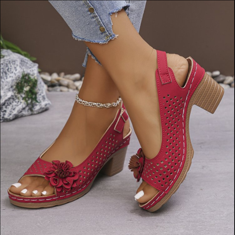 Luxury Brand Designer Shoes Sandals 2025 Spring/Summer New Foreign Trade High Heel Sandals For Women With One Strap Hollow Flower Design Peep Toe Chun