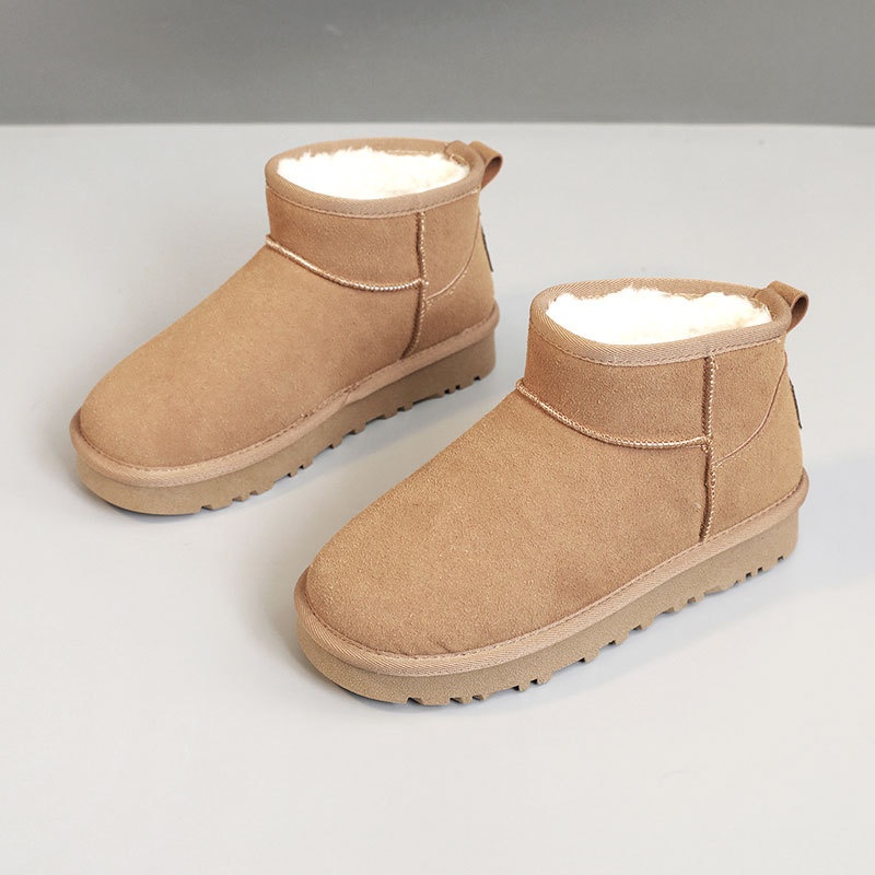 2025 free shipping designer women's winter shoes, women's new models with plush snow boots, cotton solid color sports cotton shoes black whi