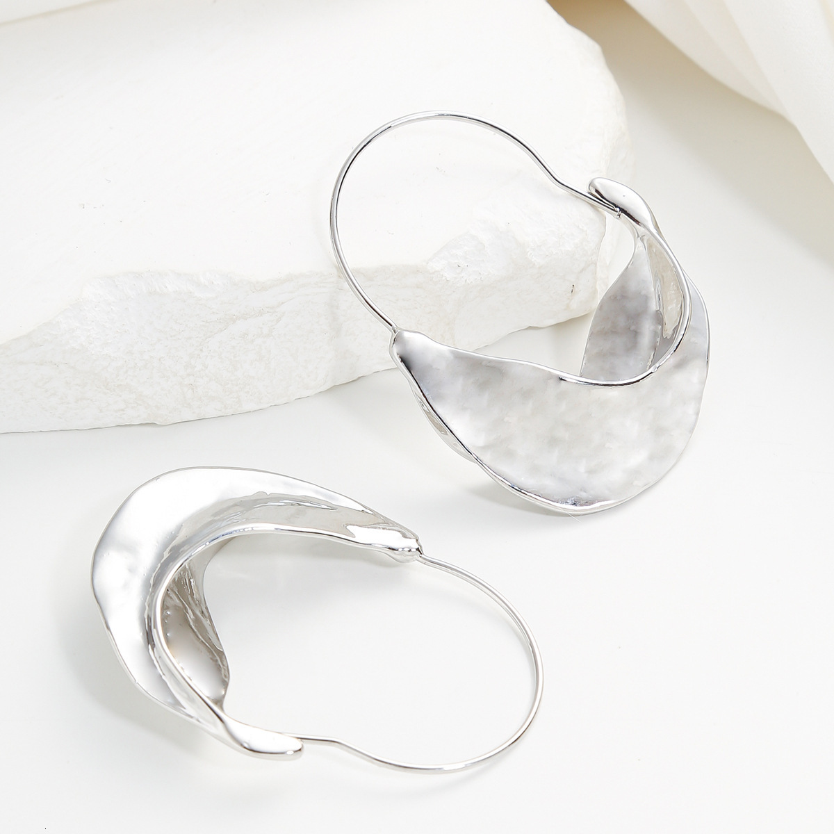 Fashion American Style Irregular For Women, Unique Alloy Metal Stud Earrings, Simple Earrings And Ear Pendants