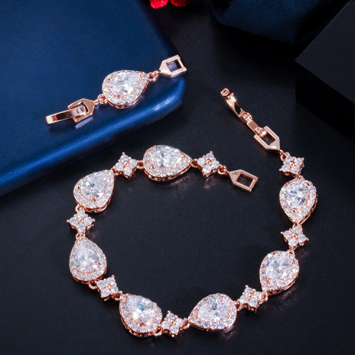 2025 Choucong Sparkling Ins Top Sell Luxury Jewelry 18K White Gold Fill Large Pear Cut 5A Cubic Zircon CZ Diamond Gemstones Women Wedding Bracelets Fo