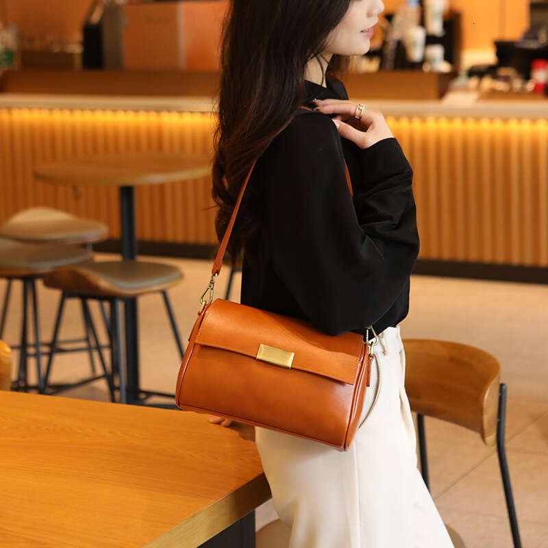 Top Layer Cowhide 2025 New Underarm for Women Fashion Crossbody High-Quality Genuine Leather Shoulder Bag