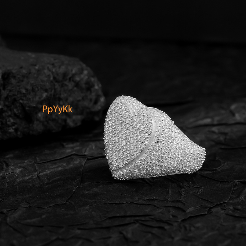 Men's Hip Hop Heart Shape Full Diamond Ring Micro Pave Diamond Unique Design Trendy Punk Exaggerated Bold Moissanite Finger Ring