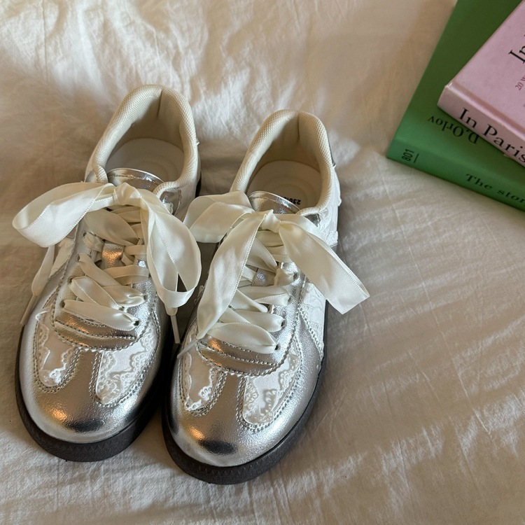 Luxury Brand Designer Shoes Sandals Silver Lace Niche German Training Shoes For Women 2025 New Hot Style Pearl Shoelaces Thin Retro Ballet Style White