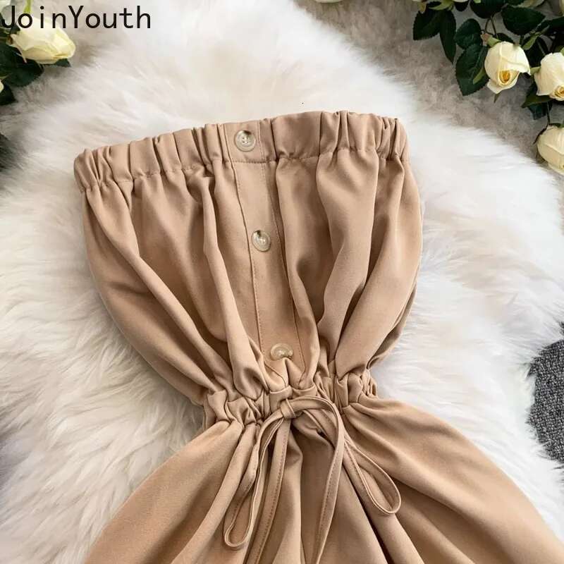2025 Womens Clothing Summer Jumpsuit Korean Sexy Rompers Solid Color Strapless Jump Suit Slim Waist Wide Leg Shorts Bodysuit