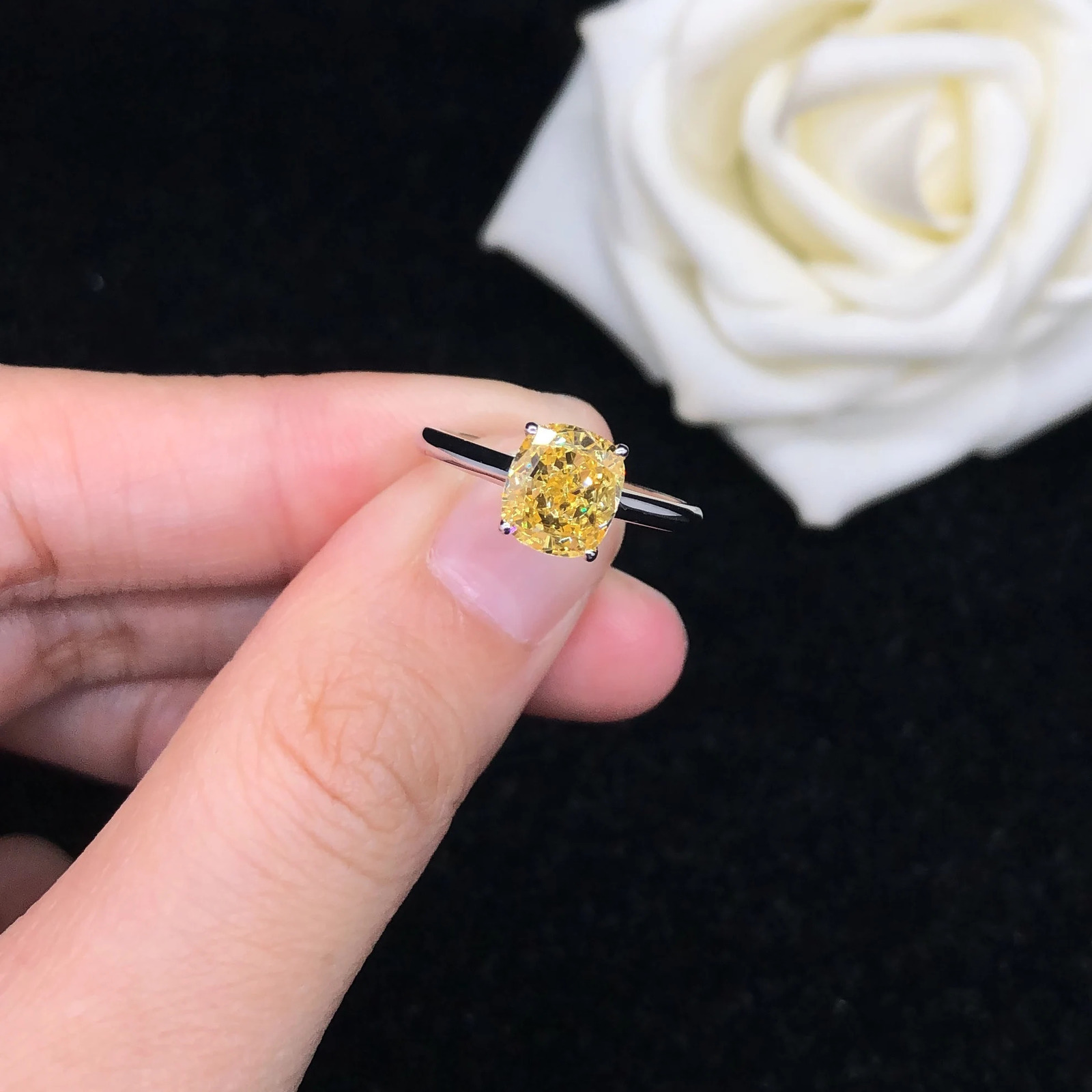 Vogue Jewelry 1.5Ct Cushion Cut Lab Grown Yellow Diamond Engagement Ring 14K AU585 White Gold Fine Jewelry R158 250617
