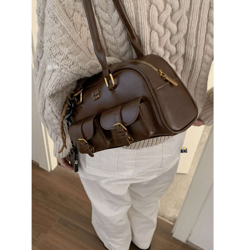 designer bag Underarm for Women Autumn Winter 2024 New Niche Handheld Bowling Large Capacity Commuter Bag