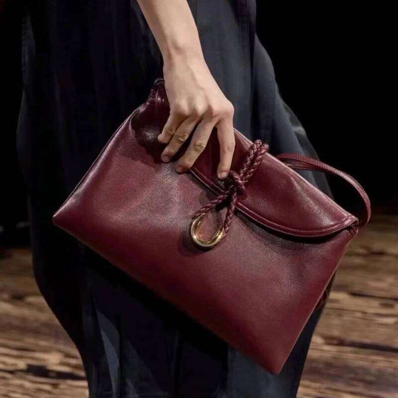 2025 Personalized Custom Genuine Leather Flip Handbag Women's Envelope Bag With Straps For One Shoulder Strap
