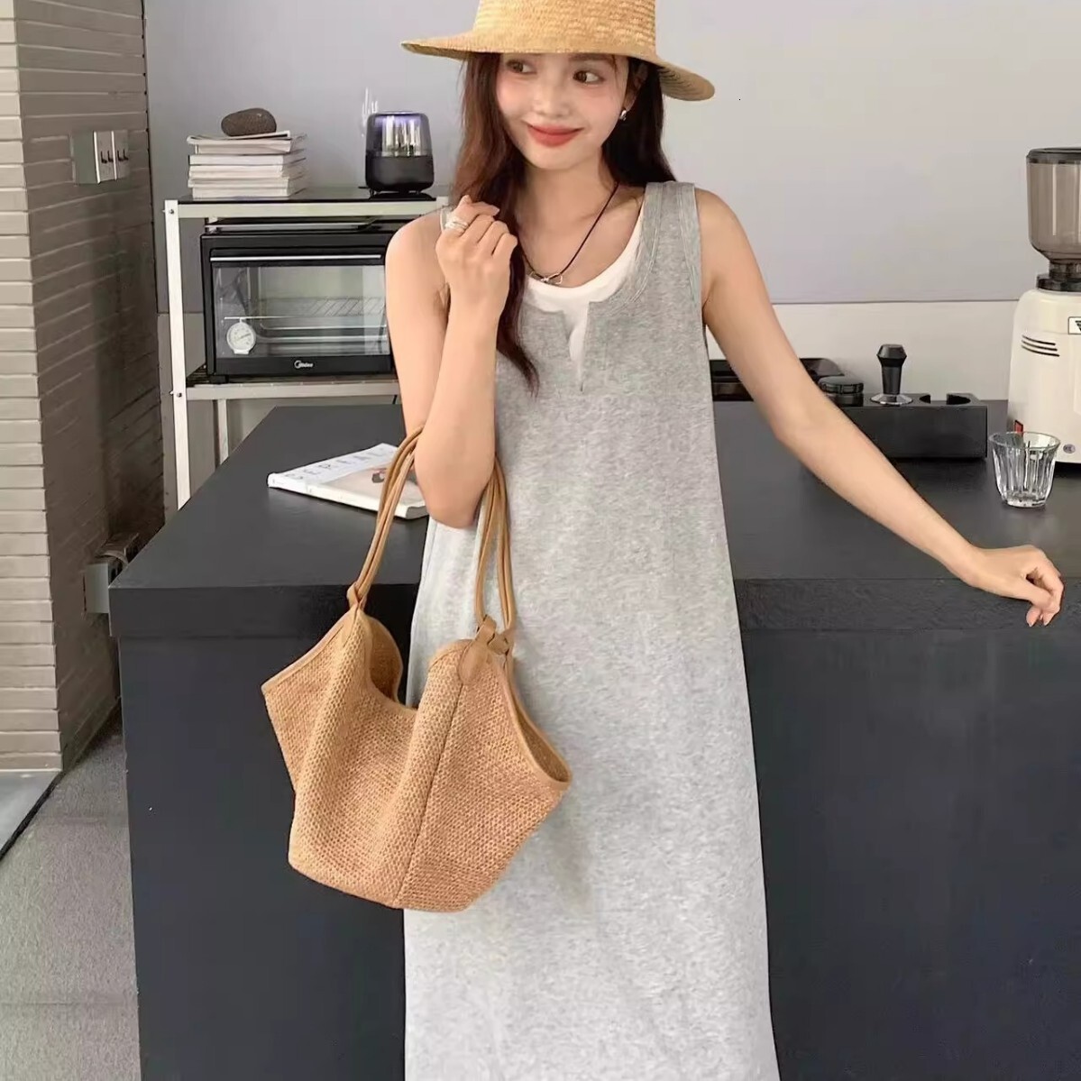 Women's New Woven Bag Free Shipping Fashionable Luxury Large Capacity Tote Bag Vacation Designer Shoulder Crossbody Bag Casual Bag Handbag
