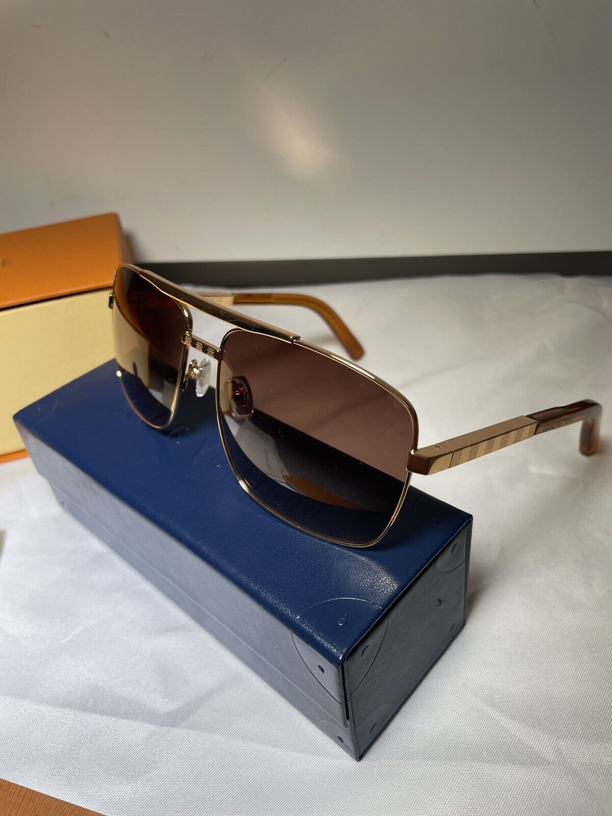 Polarized Sunglasses Men Women Classic Fashion Brand Designer Driving Sun Glasses UV400 Eyewear Attitude Pilot Sun Glasses for Mens Eyewear with Box