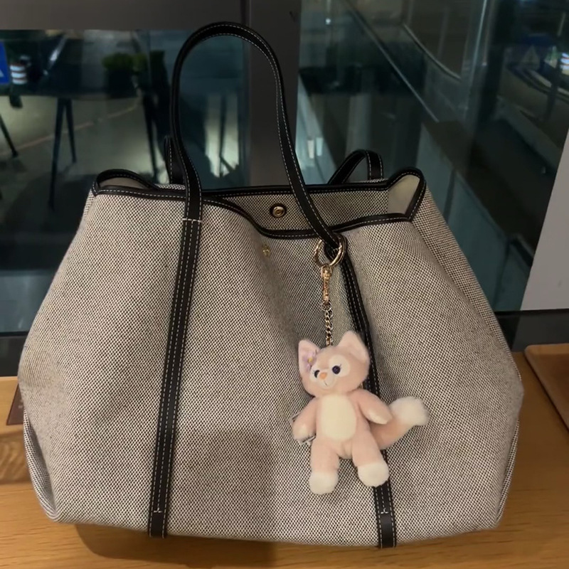 Free shipping designer bag 2025 Spring Summer New Casual Versatile Canvas Tote Bag Large Capacity Commuter Mommy Bag Women Bag Personality Trend