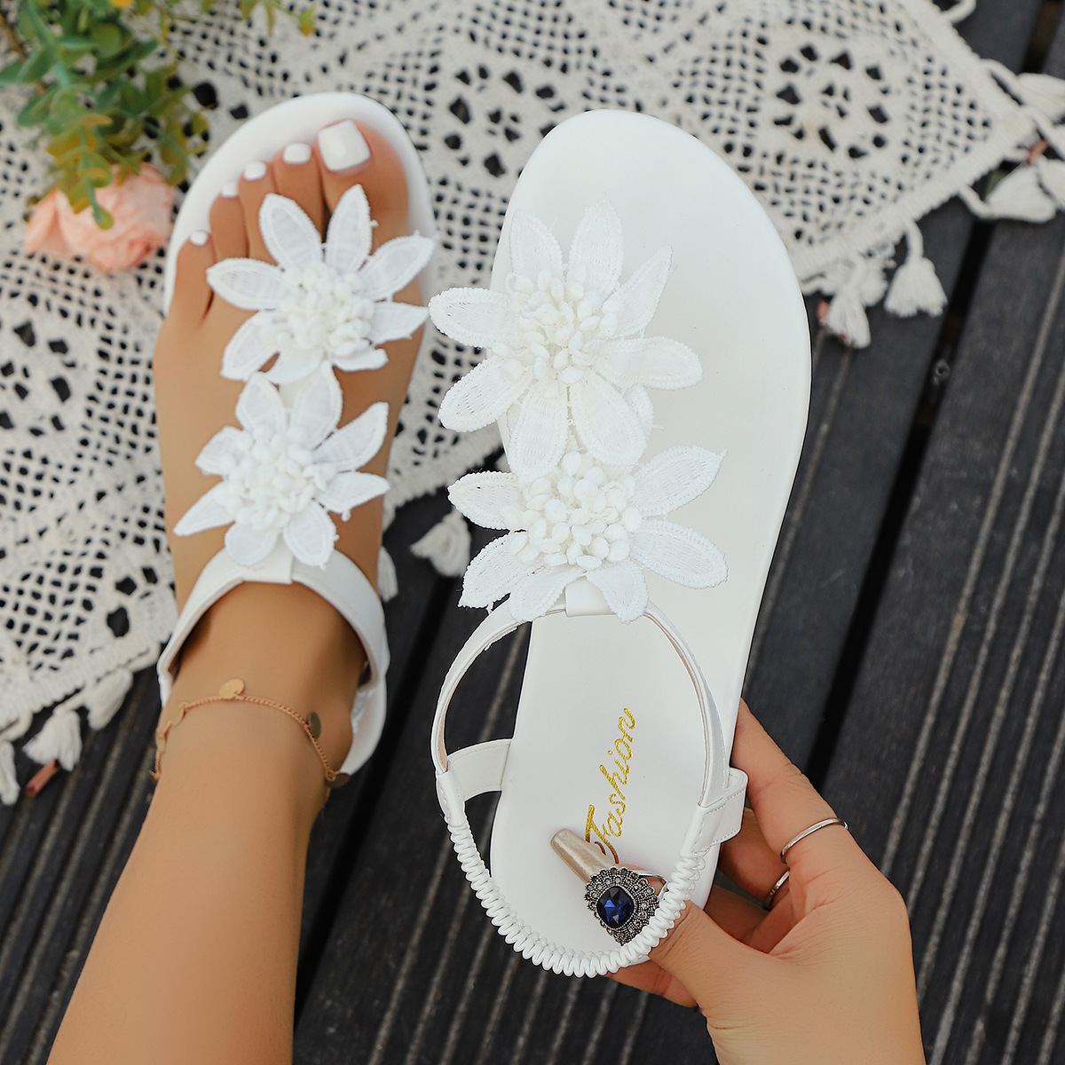 Luxury Brand Designer Shoes Sandals Women's Fashion Plus Size Beach Sandals 2025 New Style Toe Post Fashion Flower Women's Slip-On Sandals