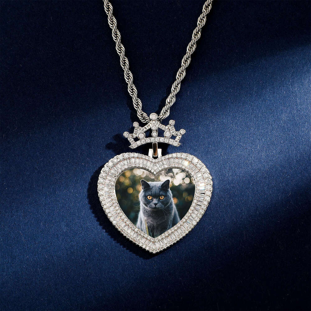 Crown Heart Pendant INS Trendy Couple Family Portrait Commemorative Photo Frame Necklace