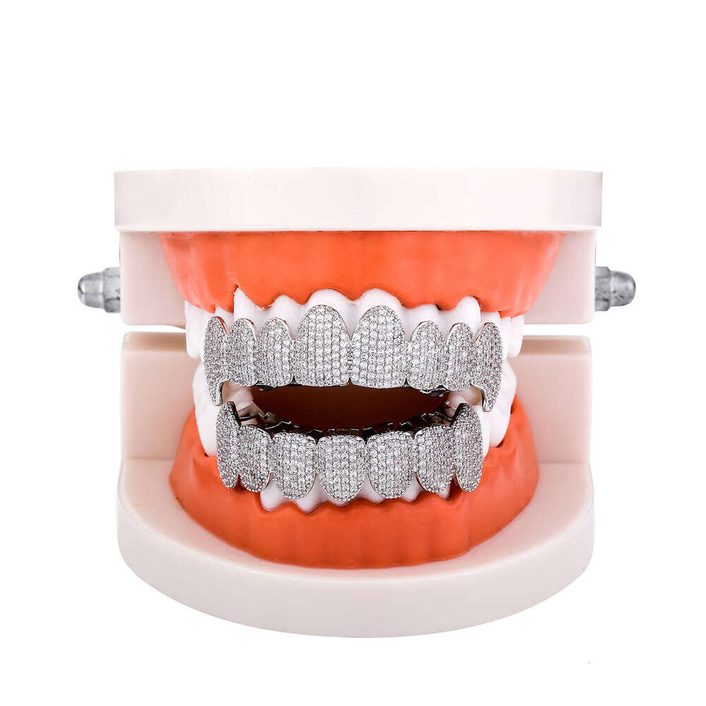 Micro Paved Full Dia Hip Hop Vampire Fangs Halloween Trendy Men Eight Teeth Gold Braces