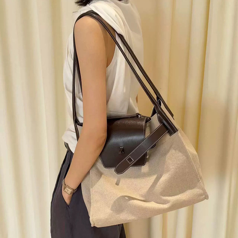 Free shipping designer bag 2024 Spring Summer New Casual Versatile Belt Canvas Tote Bag Shoulder Bag Tote Bag Large Square Bag Women Bag New