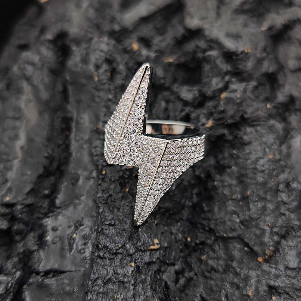 Hip Hop Lightning Zircon for Women, Light Luxury High-end Sense, Personalized Jewelry, Full Diamond Men's Ring 33b6