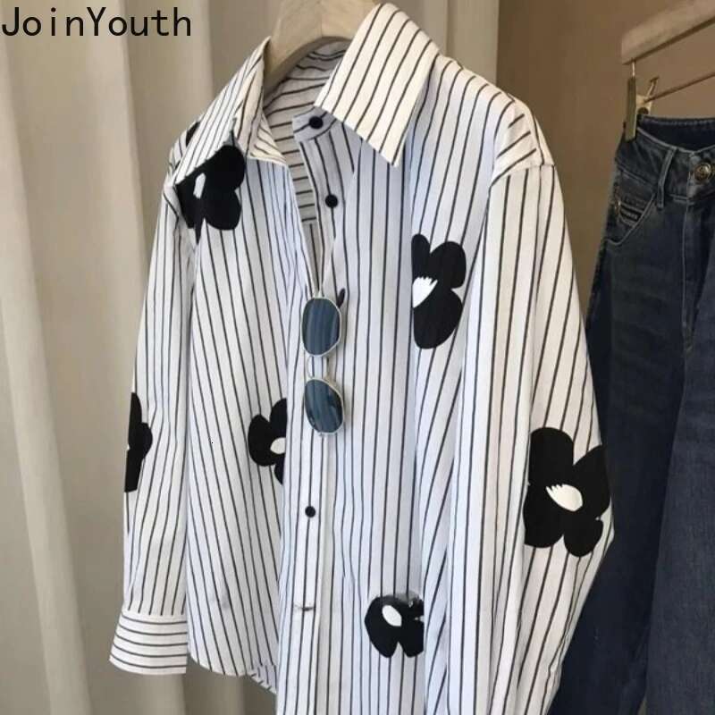 Casual Striped Blouses Women Clothing 2025 Blusas Mujer De Moda Sweet Floral Long Sleeve Shirts Fashion Oversized Blouse Tops