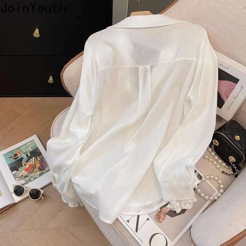 Temperament Tops White Blouses Women Clorhing 2025 Blusas Mujer De Moda Fake Two Shirts Patchwork Lace Simple Oversized Blouse