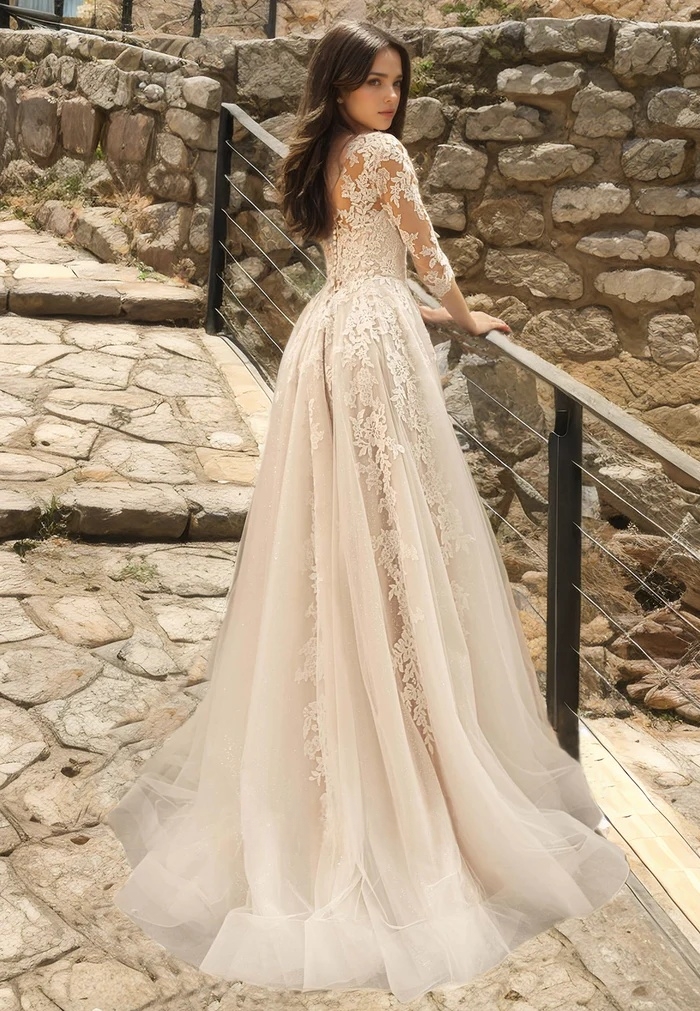 Elegant Lace A-Line Wedding Dresses Sweep Train Appliques Half Sleeves Long Bridal Gown Vintage Country Bride Dress Vestido De Novia