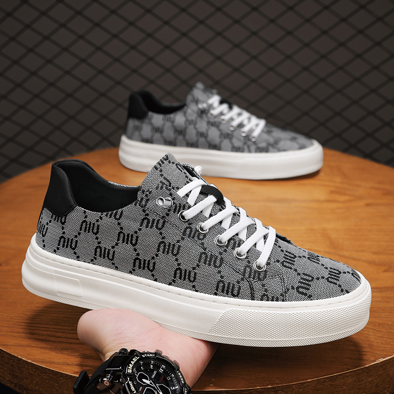 Designer shoes: New men's all-season breathable fabric board shoes, trendy, versatile, casual and fashionable, soft-soled anti-slip sports shoes,
