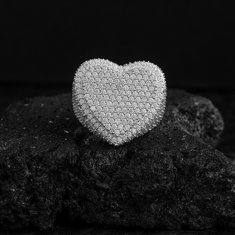Men's Hip Hop Heart Shape Full Diamond Ring Micro Pave Diamond Unique Design Trendy Punk Exaggerated Bold Moissanite Finger Ring