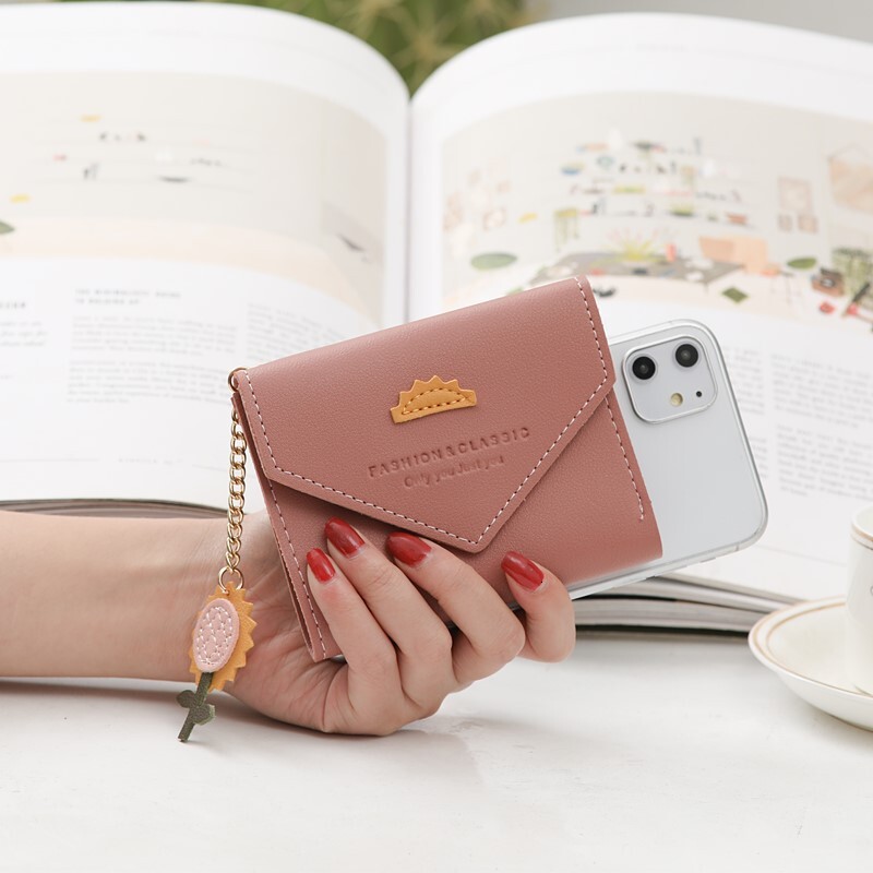 New Wallet Women Luxury Wallet Travel Fashionable Genuine Leather Mini Snap Multiple Card Slots Black Card Holder Cash Compartment Short