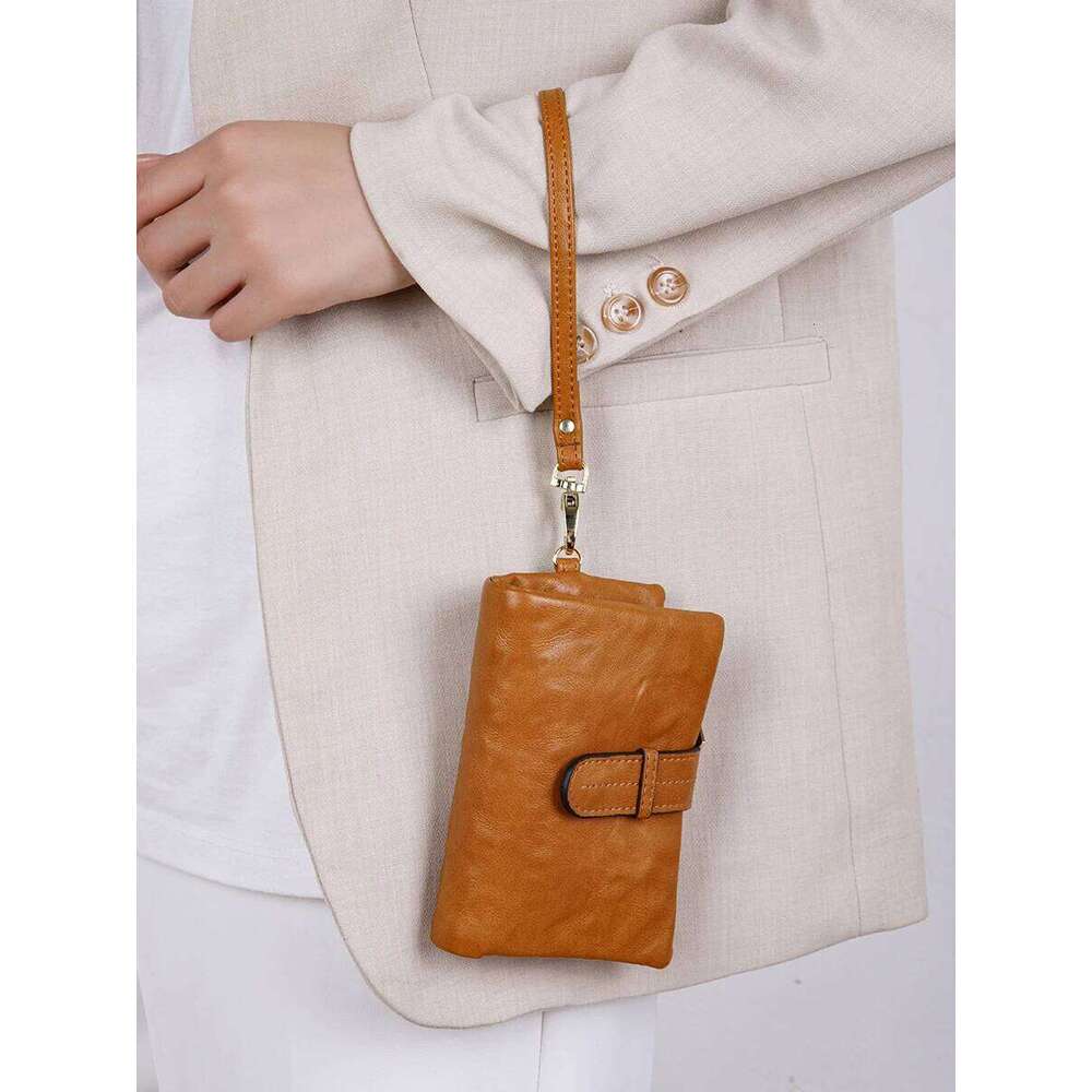 Retro short style small wallet, women's 100% PU leather folding wallet with multiple card slots and zipper pockets