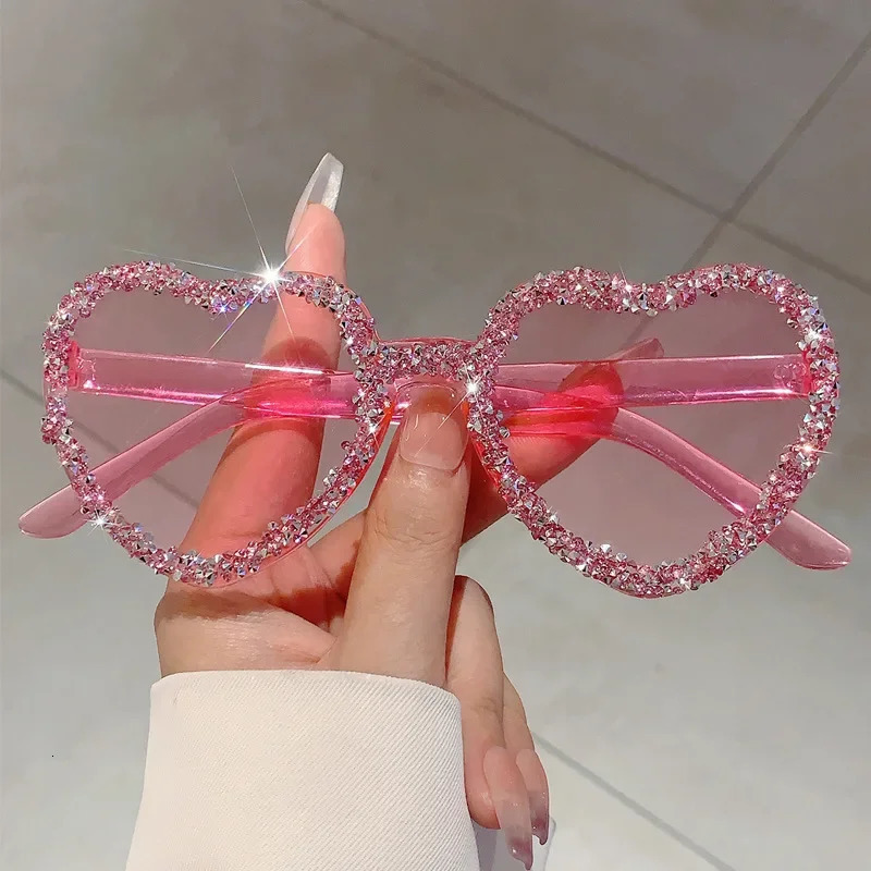 y2k Vintage Love Heart Sunglasse For Men Sun Glasses Punk Diamond Candy Pink Party Shades 250617