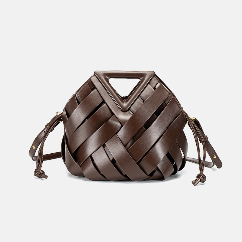 Women's Inverted Triangle Woven Handbag Free Shipping Designer Leather Shoulder Bag Crossbody Bag Large Capacity Mother Bag Luxurious Casual Beac