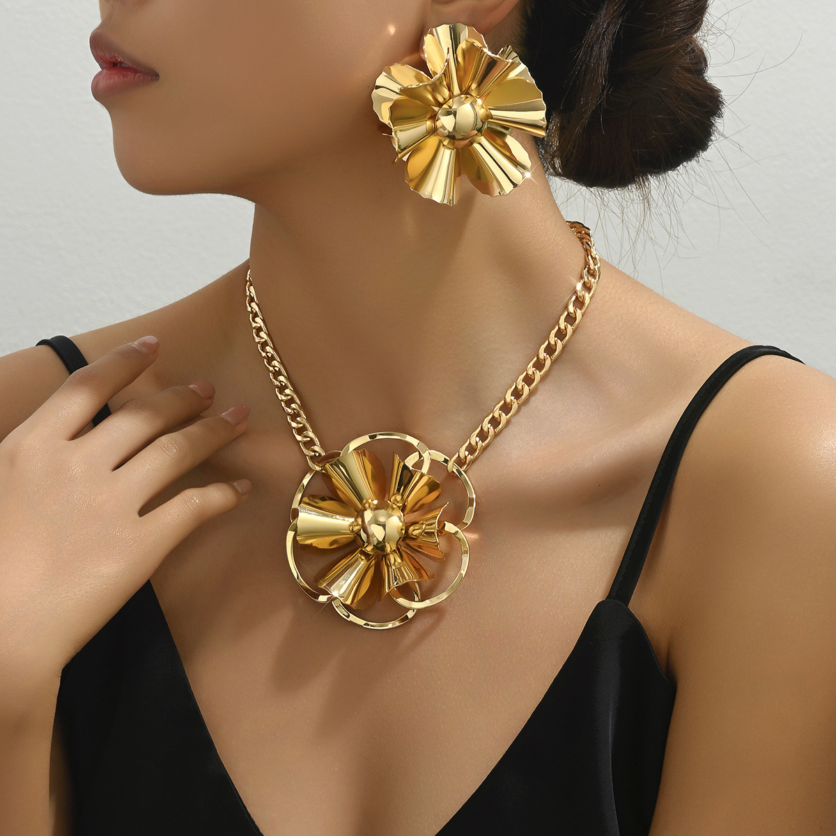 Minimalist Fashion Light Flower Necklace Earrings For Women Unique Exaggerated Studs Design Choker