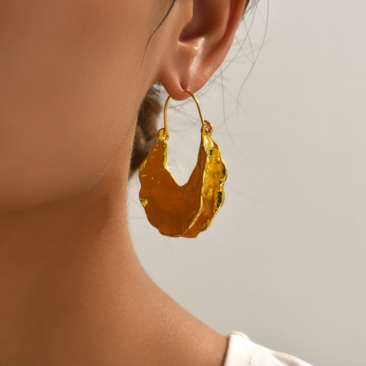 Exaggerated Style Metal Simple Wrinkled Leaf Design Drop Earrings