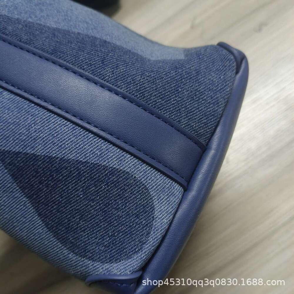 2024 Trendy Niche Bucket for Women, Large Capacity Letter Print Shoulder Bag, Rally Underarm Bag