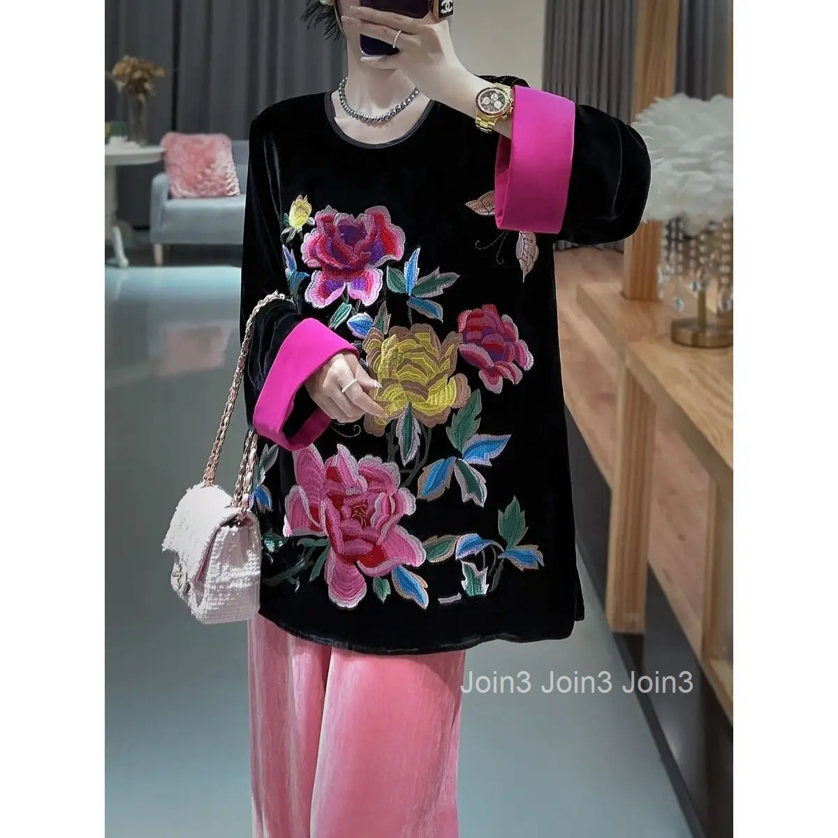 Temperament Ladies Tops Vintage Blouse Women Chinese Style O-neck Long Sleeve Oversized Tops Velvet Embroidery Shirts Blouses