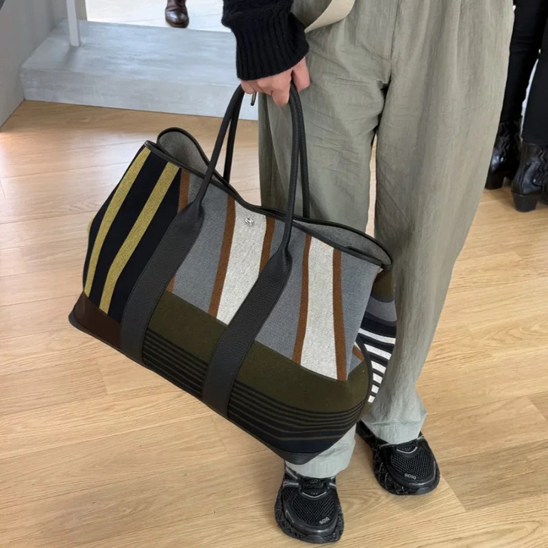 Free shipping designer bag 2025 Spring Summer New Fashion Versatile European and American Style Striped Garden Bag Handbag Tote Bag Large Capacity Wom