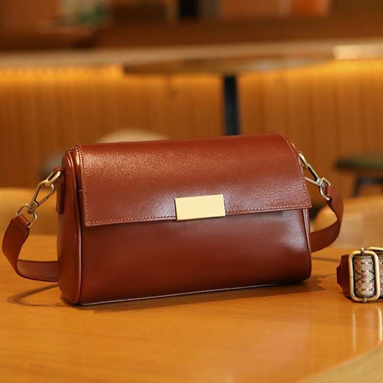 Top Layer Cowhide 2025 New Underarm for Women Fashion Crossbody High-Quality Genuine Leather Shoulder Bag