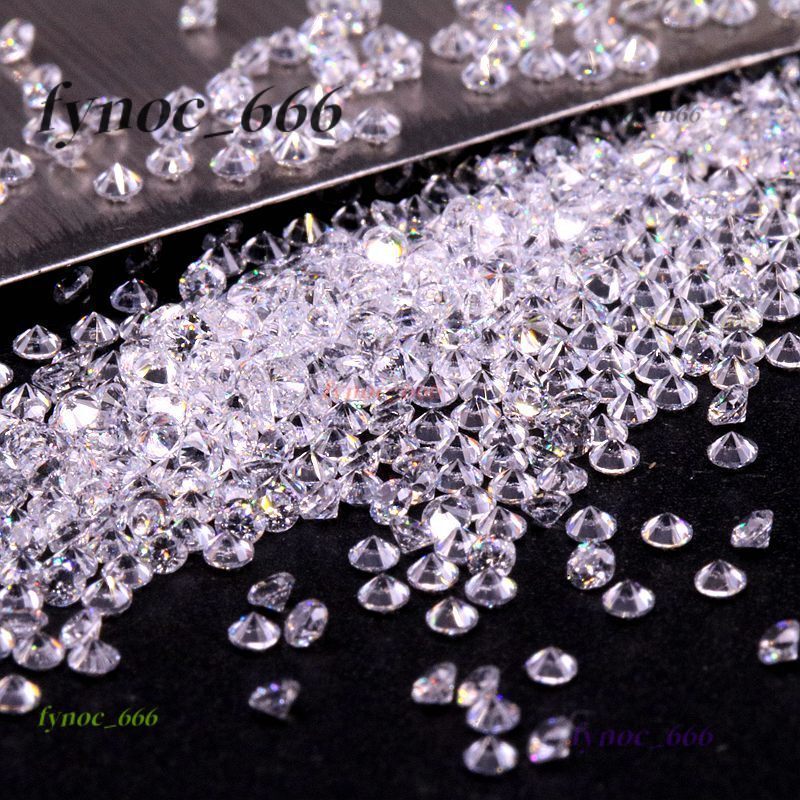 0.7-3mmd color small circular Mosonite bare stone foot reflexed vs white small crushed diamond loose mix