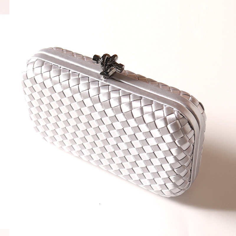 New Women's Handmade Woven Weaving Dinner Bag Free Shipping European Style Handbag Luxurious And Simple Dinner Bag Fashionable Single Shoulder Di