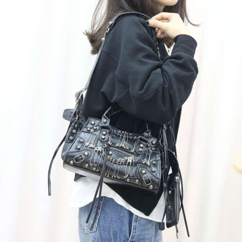 New Style Safety Pin Perforated Multi Stud Personality Rivet Motorcycle Sweet Cool Underarm Niche PU Shoulder Hot Girl Bag