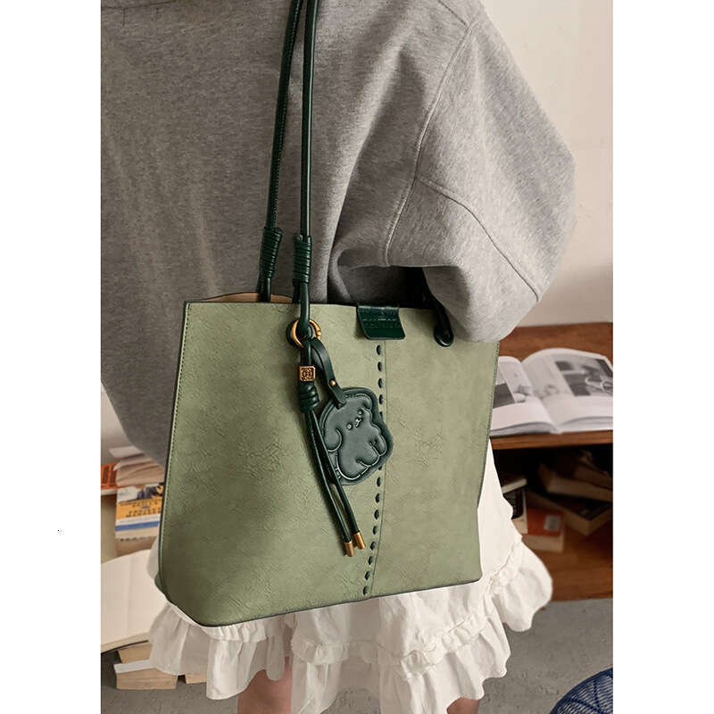 designer bag High-End Large Capacity for Women 2025 New Fashion Tote Textured Simple Shoulder Commuter Bag